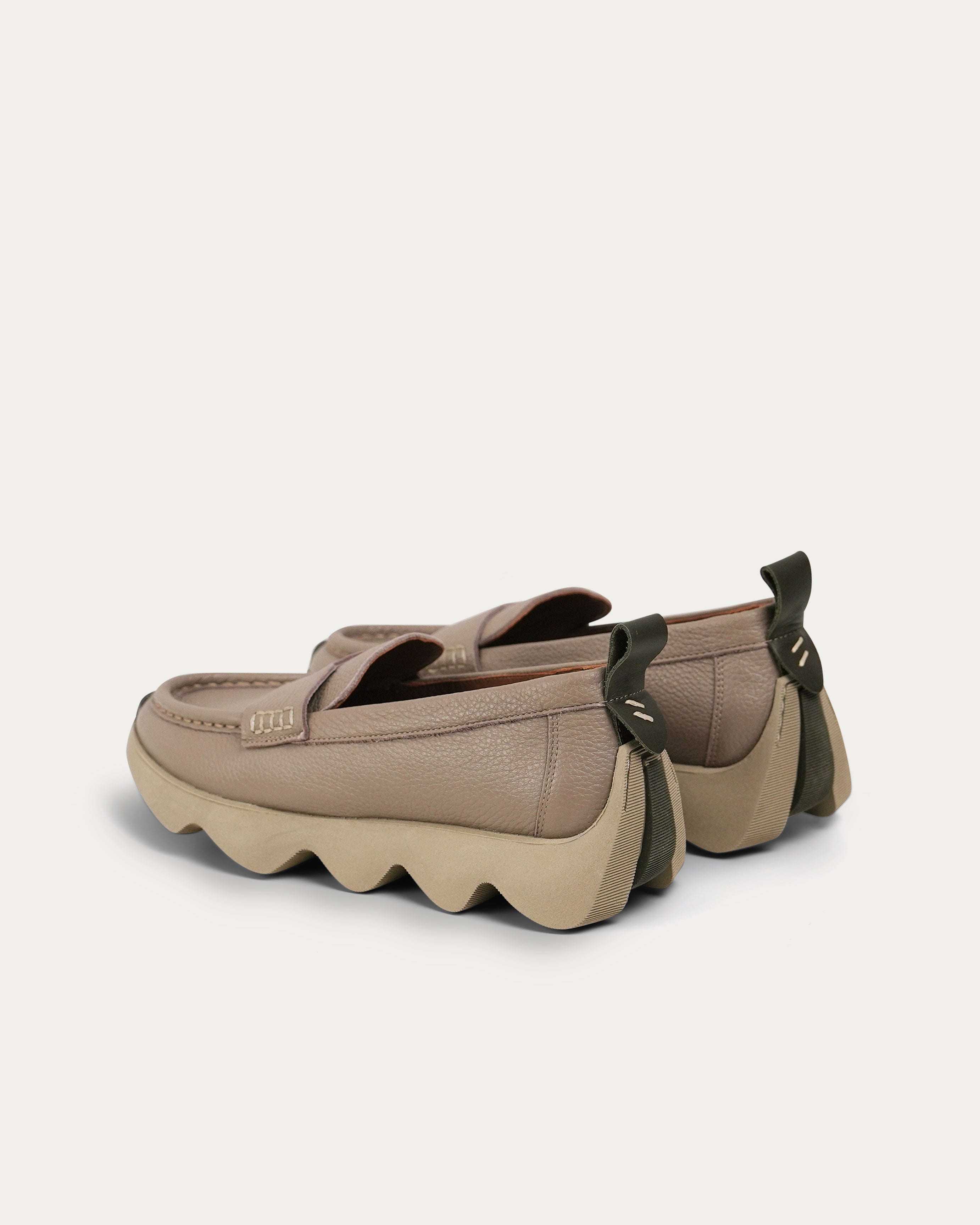 Dahlia olive loafer - THUNA