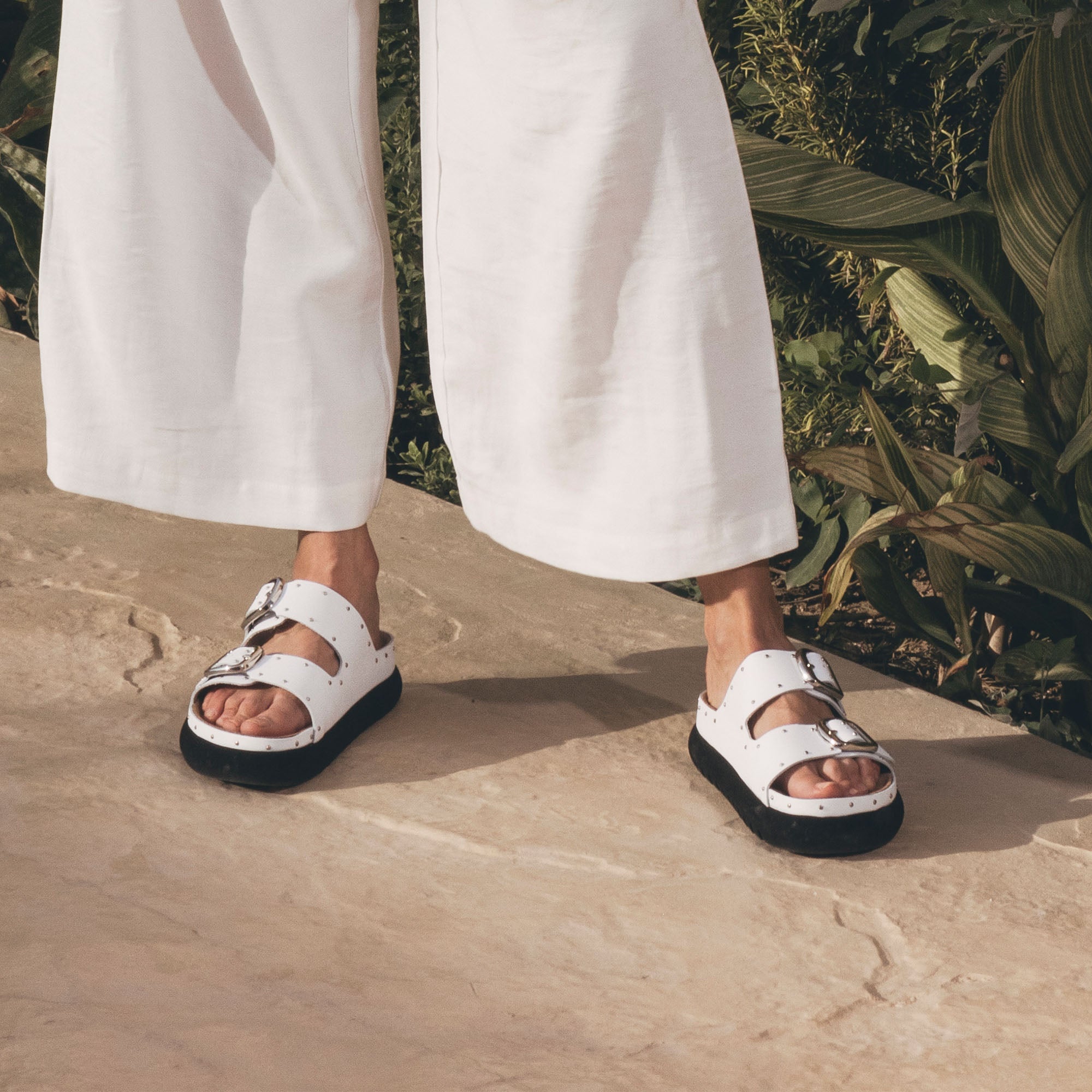 Gaia white slipper - THUNA