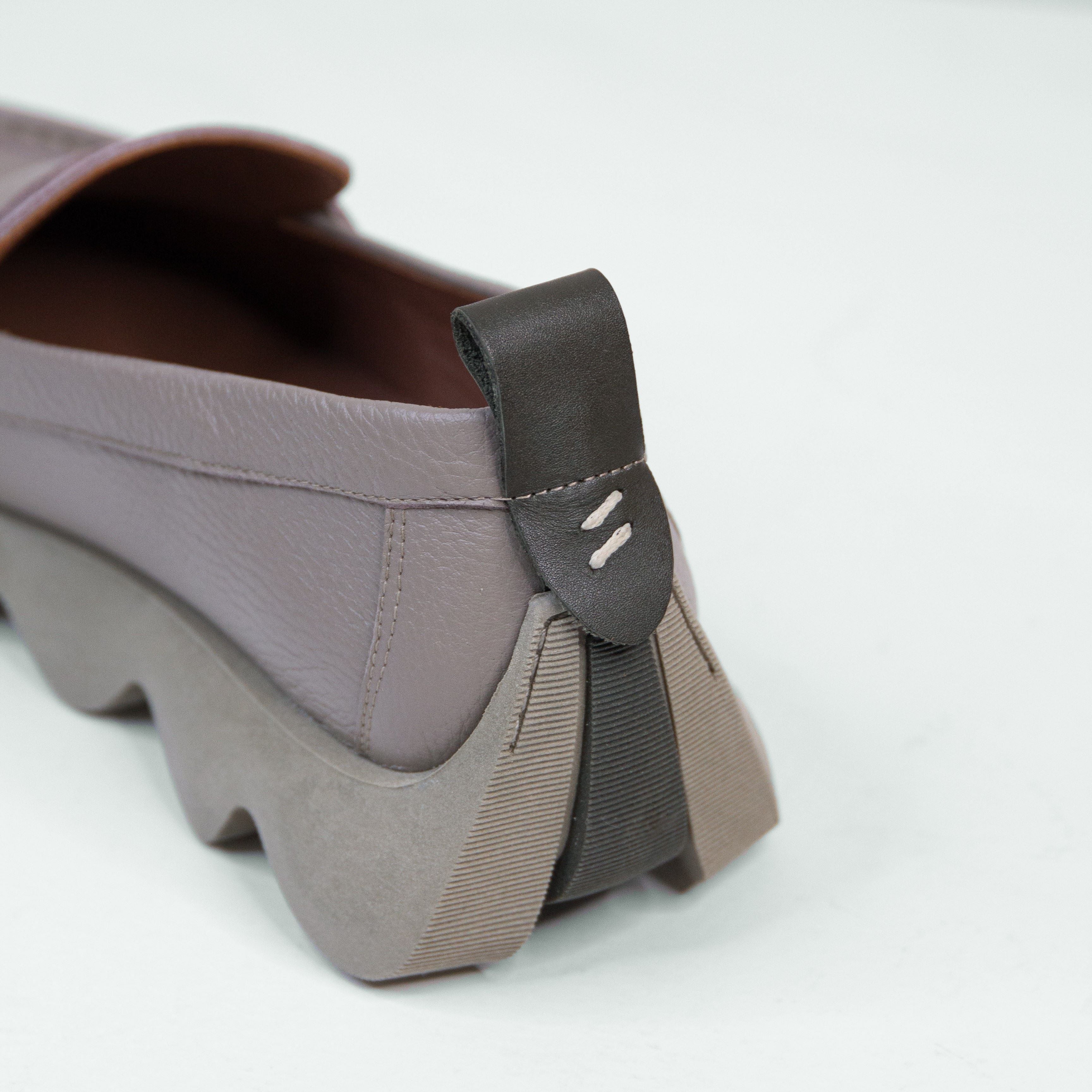 Dahlia olive loafer - THUNA